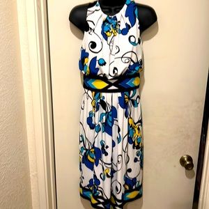 🔥FUN BOUTIQUE MAGGY LONDON WHITE & BLUE FLORAL DRESS